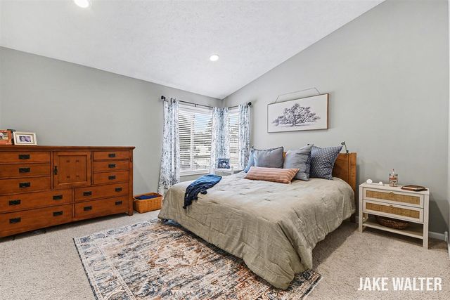 5314 S Silverstone Drive, Comstock Park, MI 49321