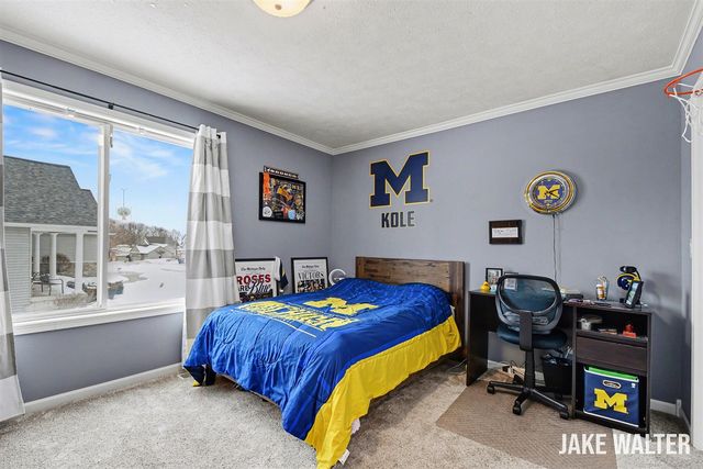 5314 S Silverstone Drive, Comstock Park, MI 49321