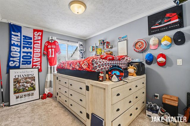 5314 S Silverstone Drive, Comstock Park, MI 49321