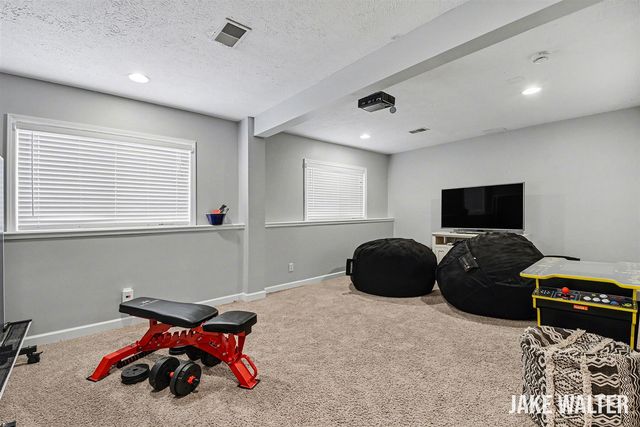 5314 S Silverstone Drive, Comstock Park, MI 49321