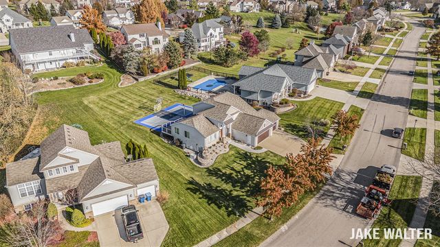 5314 S Silverstone Drive, Comstock Park, MI 49321