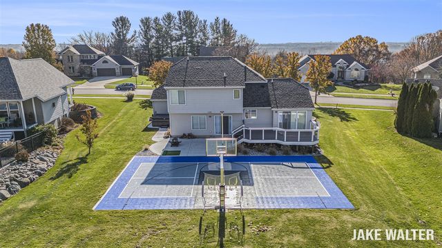 5314 S Silverstone Drive, Comstock Park, MI 49321