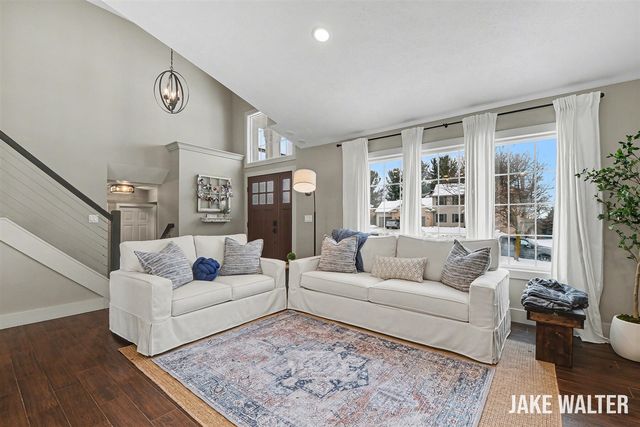 5314 S Silverstone Drive, Comstock Park, MI 49321