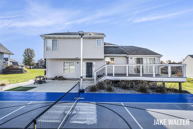 5314 S Silverstone Drive, Comstock Park, MI 49321