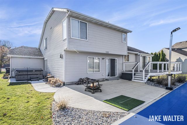 5314 S Silverstone Drive, Comstock Park, MI 49321