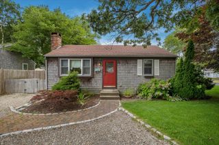 59 Swan Lake Road, Yarmouth, MA 02673