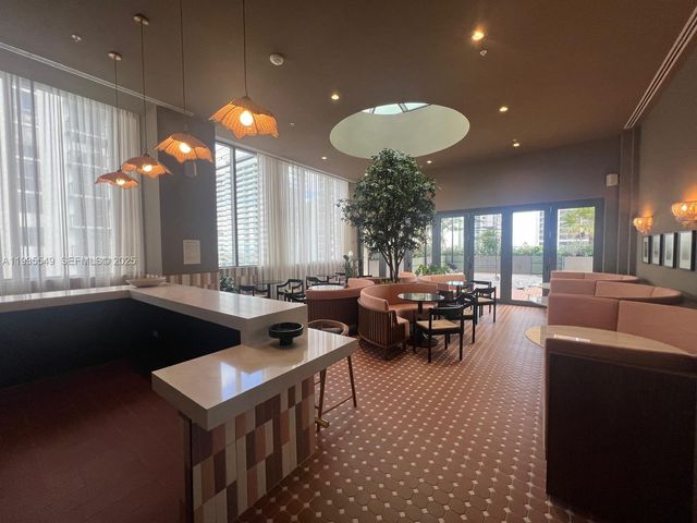 11 NE 6 ST 1407, Miami, FL 33132