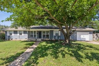 1103 Bowman Street, Irving, TX 75060
