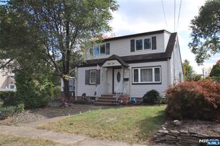 28-12 Sherman Place, Fair Lawn, NJ 07410