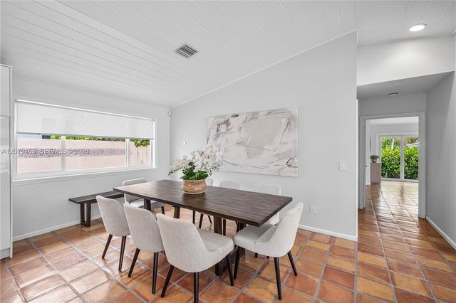 1015 SE 11th Court, Fort Lauderdale, FL 33316