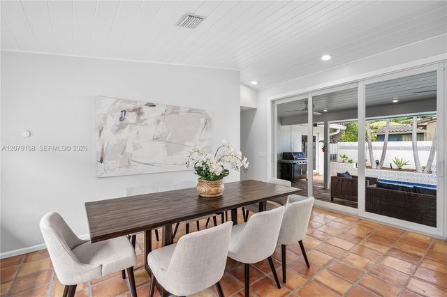 1015 SE 11th Court, Fort Lauderdale, FL 33316