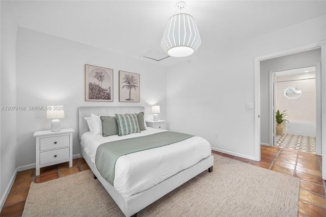 1015 SE 11th Court, Fort Lauderdale, FL 33316