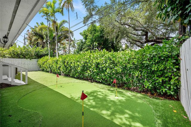 1015 SE 11th Court, Fort Lauderdale, FL 33316