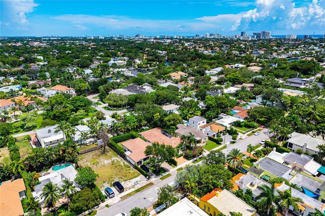 1015 SE 11th Court, Fort Lauderdale, FL 33316