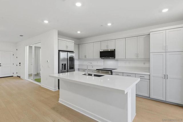 112 Village Walk Way, Ramona, CA 92065