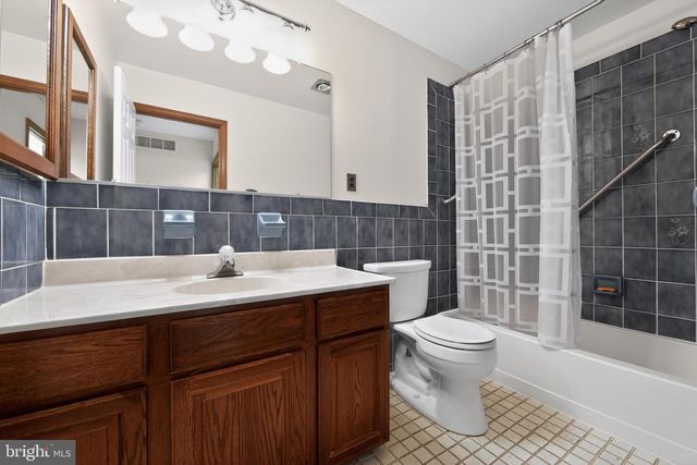 141 PUTNEY LN, Malvern, PA 19355