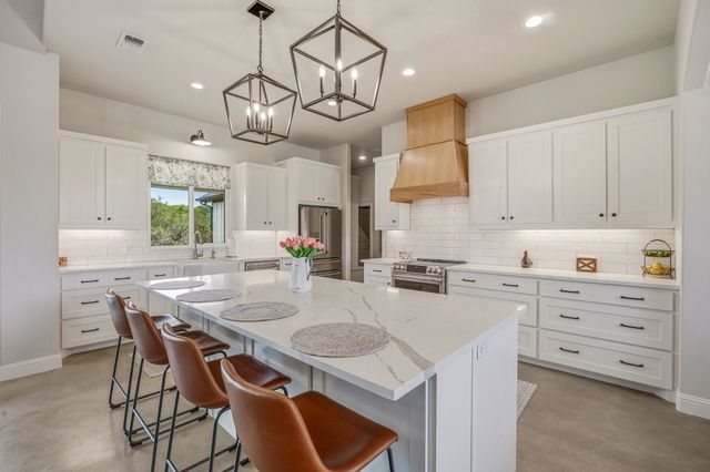 2025 Schooner Way, Bluff Dale, TX 76433
