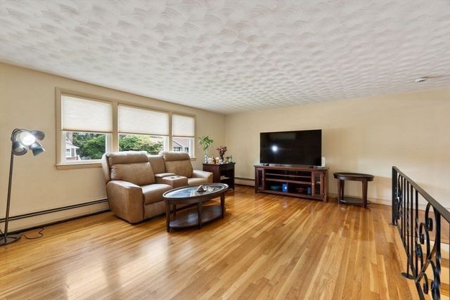 12 Mansfield Street, Peabody, MA 01960