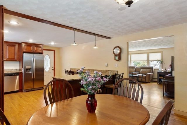 12 Mansfield Street, Peabody, MA 01960