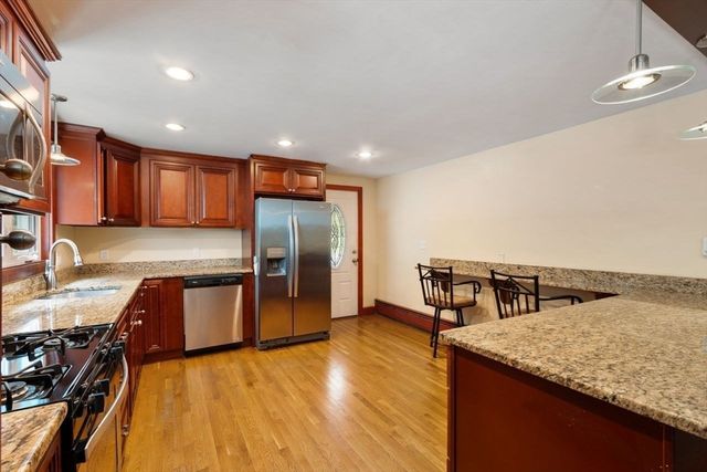 12 Mansfield Street, Peabody, MA 01960
