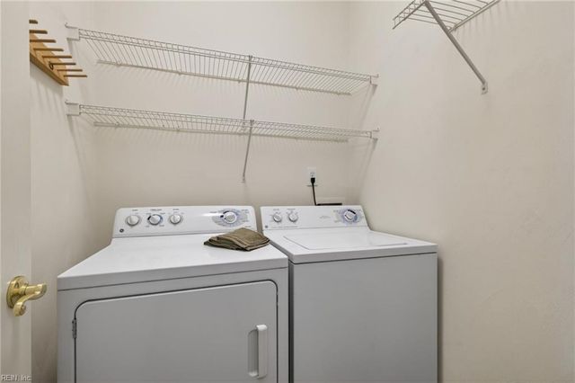 2672 Einstein DR, Virginia Beach, VA 23456