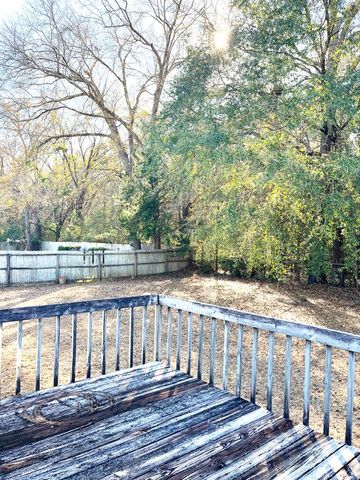 818 Wimbledon Dr, Dothan, AL 36305