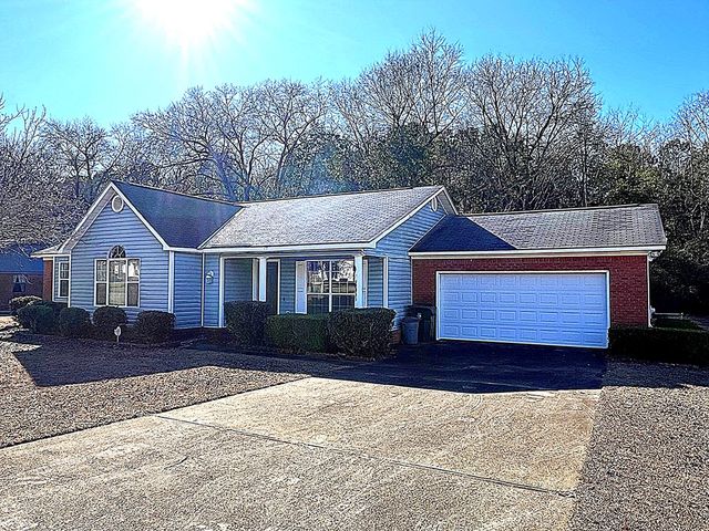 818 Wimbledon Dr, Dothan, AL 36305