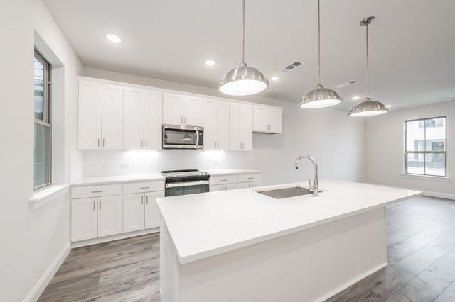 9707 Thorncrown Lane, Fort Worth, TX 76179