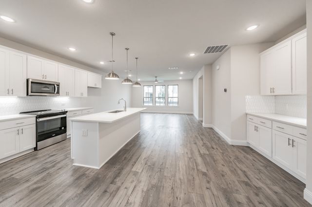 9707 Thorncrown Lane, Fort Worth, TX 76179