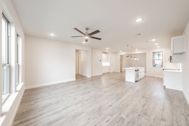 9707 Thorncrown Lane, Fort Worth, TX 76179