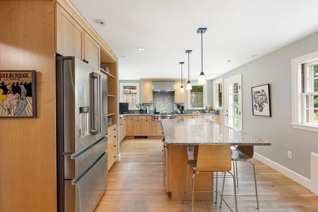 10 Hillsdale Rd, Arlington, MA 02476