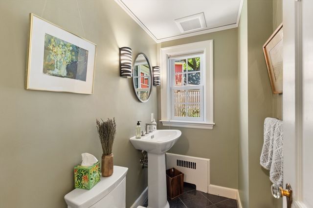 10 Hillsdale Rd, Arlington, MA 02476