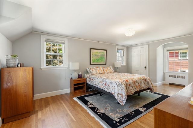 10 Hillsdale Rd, Arlington, MA 02476
