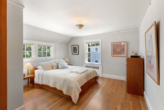 10 Hillsdale Rd, Arlington, MA 02476