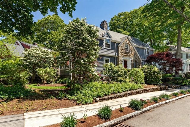 10 Hillsdale Rd, Arlington, MA 02476