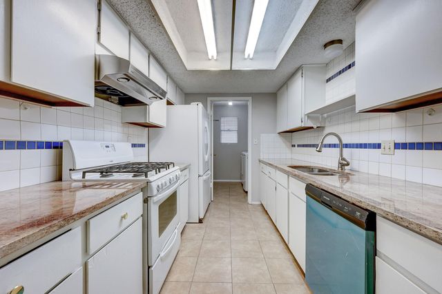 6300 Capriola DR, Austin, TX 78745
