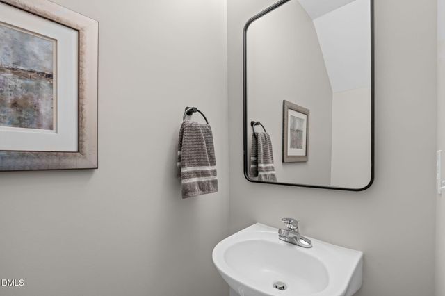 1048 Mica Lamp Court, Apex, NC 27502