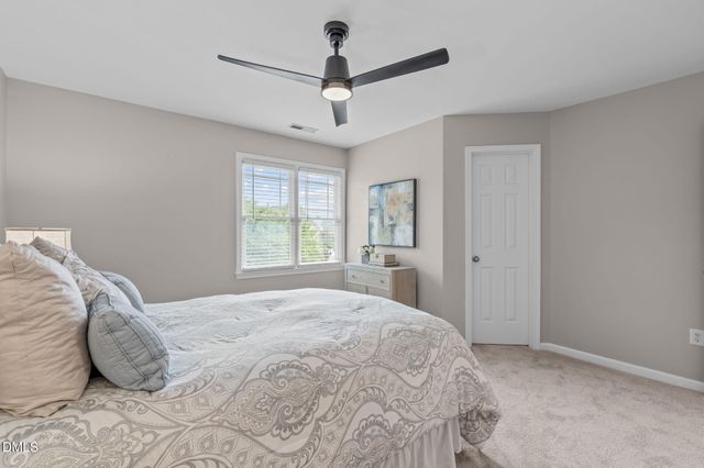 1048 Mica Lamp Court, Apex, NC 27502