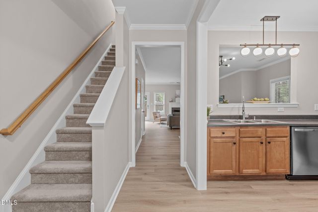 1048 Mica Lamp Court, Apex, NC 27502