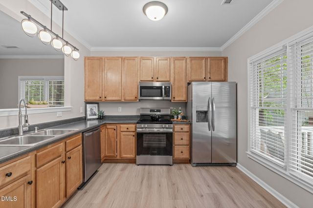 1048 Mica Lamp Court, Apex, NC 27502