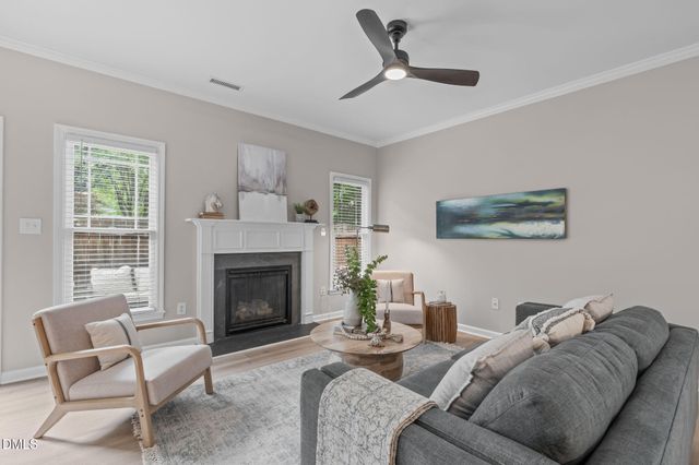 1048 Mica Lamp Court, Apex, NC 27502