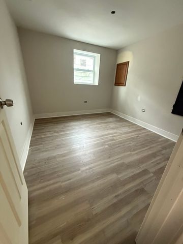 16913 Jodave Avenue, Hazel Crest, IL 60429