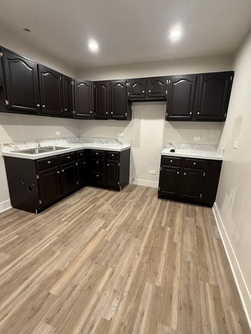 16913 Jodave Avenue, Hazel Crest, IL 60429