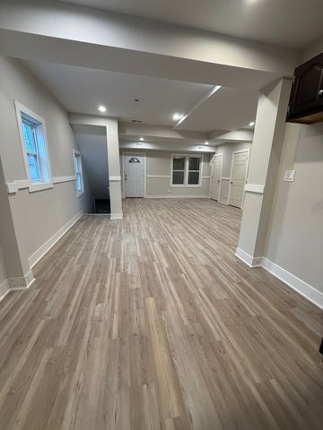 16913 Jodave Avenue, Hazel Crest, IL 60429