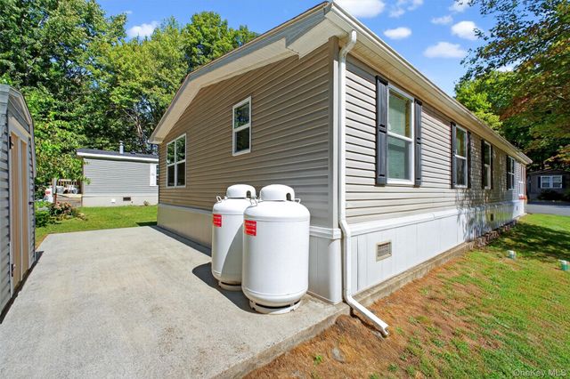 280 Fawn Walden Circle, Walden, NY 12586