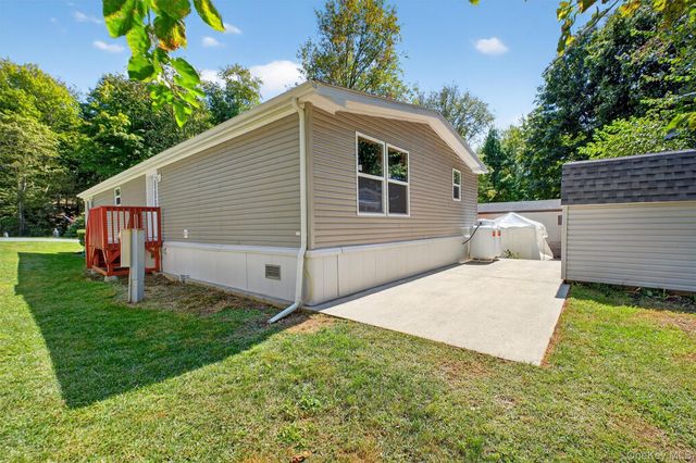 280 Fawn Walden Circle, Walden, NY 12586