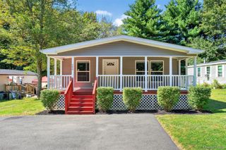 280 Fawn Walden Circle, Walden, NY 12586