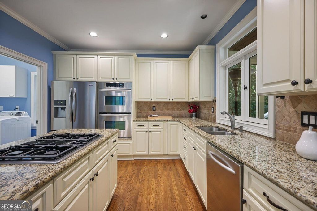 290 Edwardton Court, Roswell, GA 30076 — photo 2