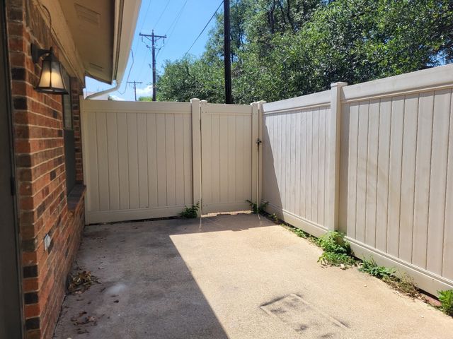 2240 Tarpley Road 353, Carrollton, TX 75006