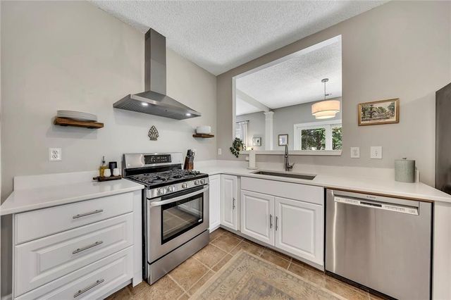 617 Lullingstone Drive SE, Marietta, GA 30067